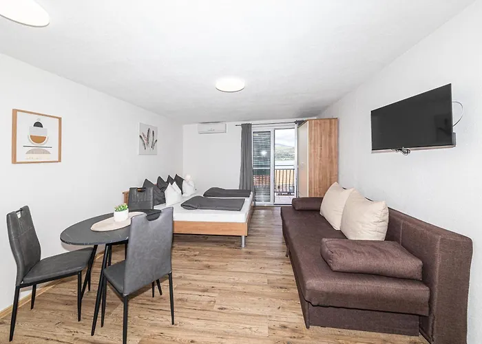 Simic Διαμέρισμα *